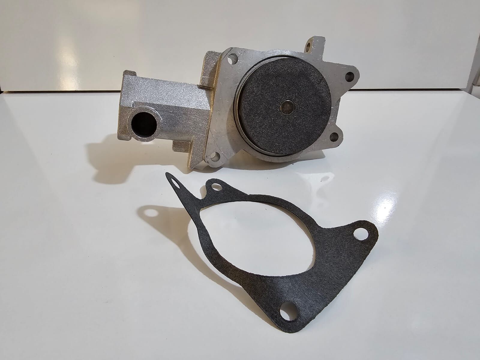 Ford Escort Devirdaim Su Pompası 1.3-1.6 1980-1981 Arası Bugatti PA0234