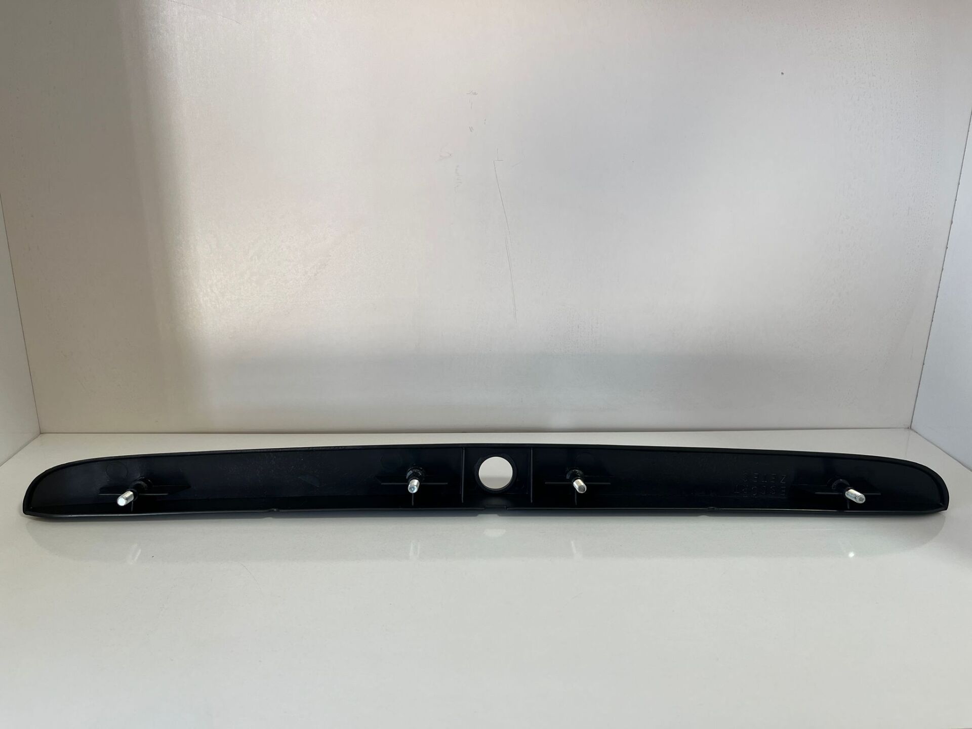 Ford Escort Arka Bagaj Üst Çıtası - Bagaj Tutamağı Hatchback 93ABA43404AF