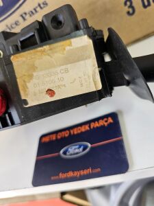 Ford Fiesta Ağlayan Yüz Far Kolu Sinyal Kolu Silecek Kolu Ünitesi