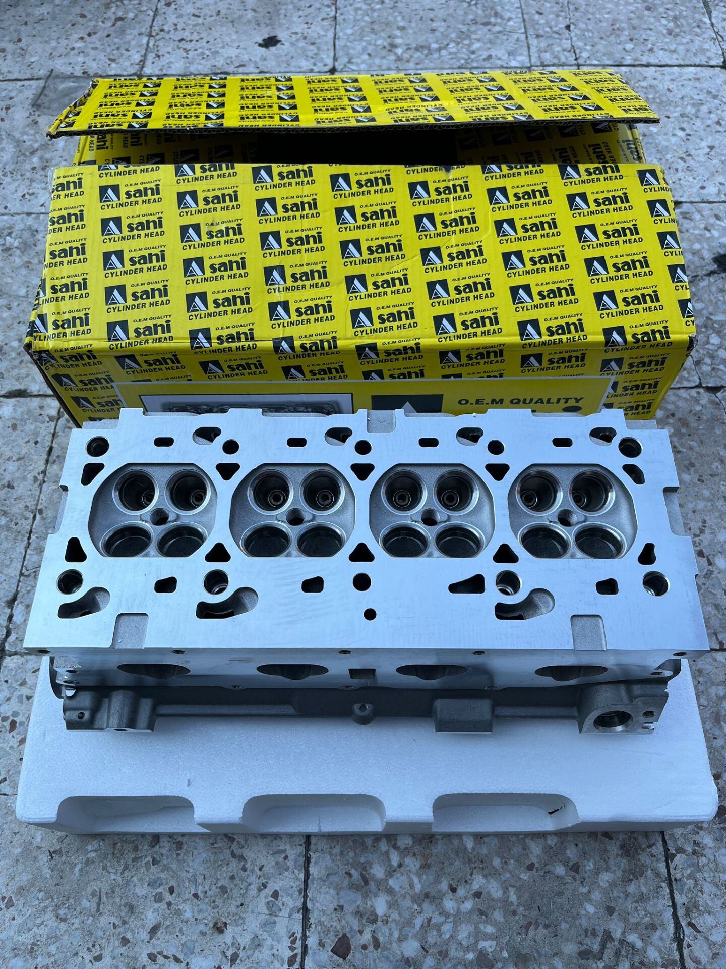 Ford Mondeo Silindir Kapağı 2.0 Zetec 16 Valf Kayışlı Tip 1996-2001