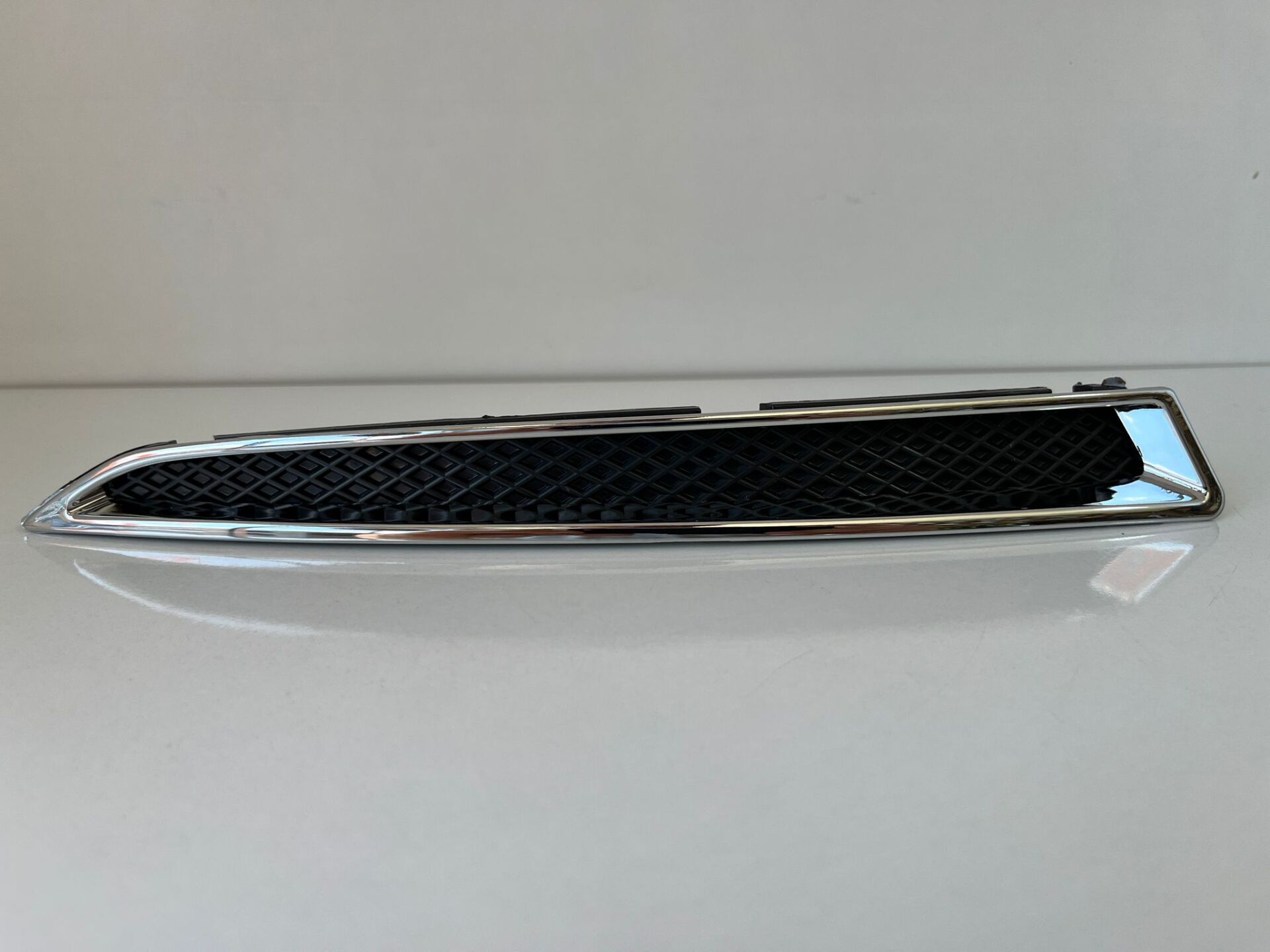 Ford Kuga 2 Far Alt Çıtası - Far Izgarası Sağ 2013-2018