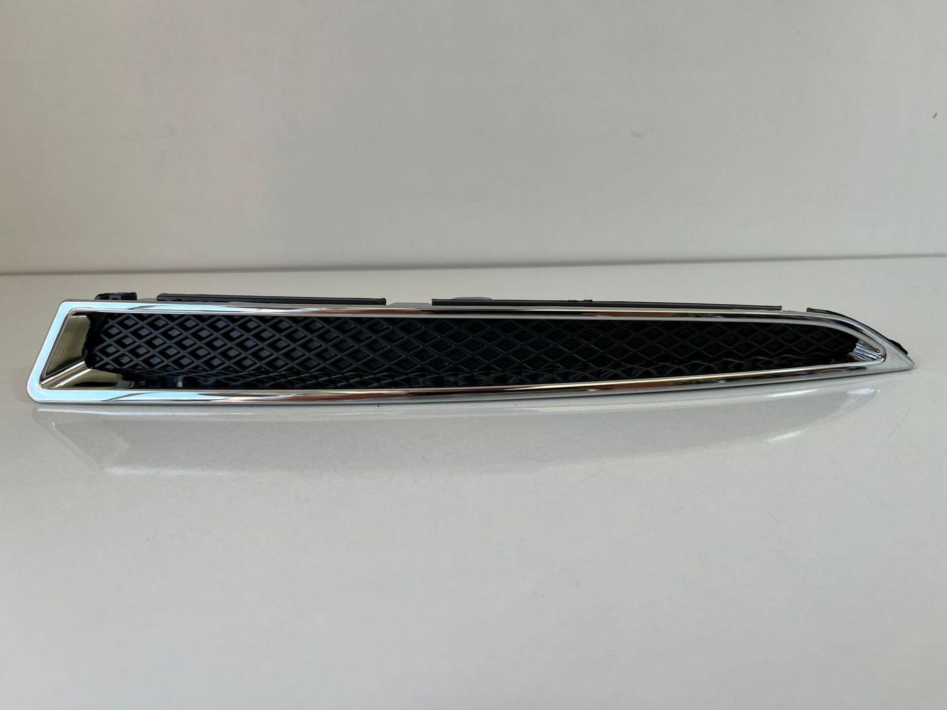 Ford Kuga 2 Far Alt Çıtası - Far Izgarası Sol 2013-2018