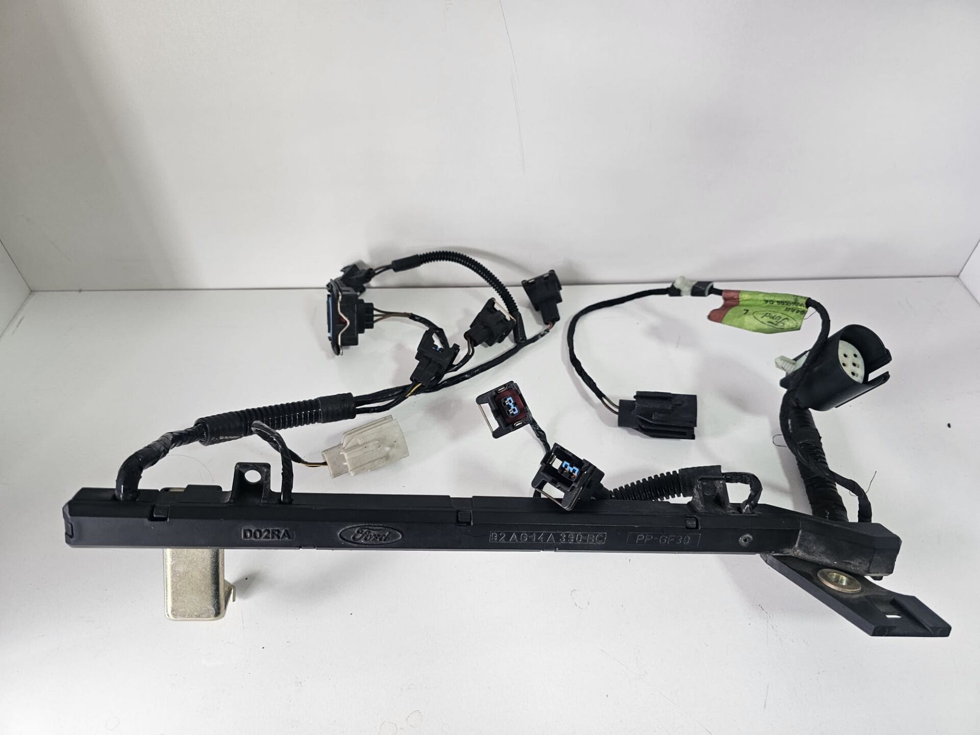 Ford Escort Enjektör Tesisatı Komple Yenilenmiş Orjinal Sıfır Döküm Emme Manifold