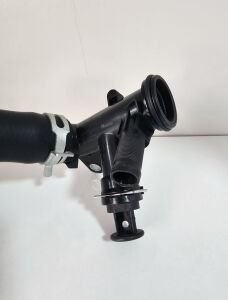 Ford Peugeot Citroen Su Kollektör Hortumu Flanş Borusu Uç Plastiği AV6Q8K512GA - FM5Q8K512AA - 9684589080 - 1336.AW