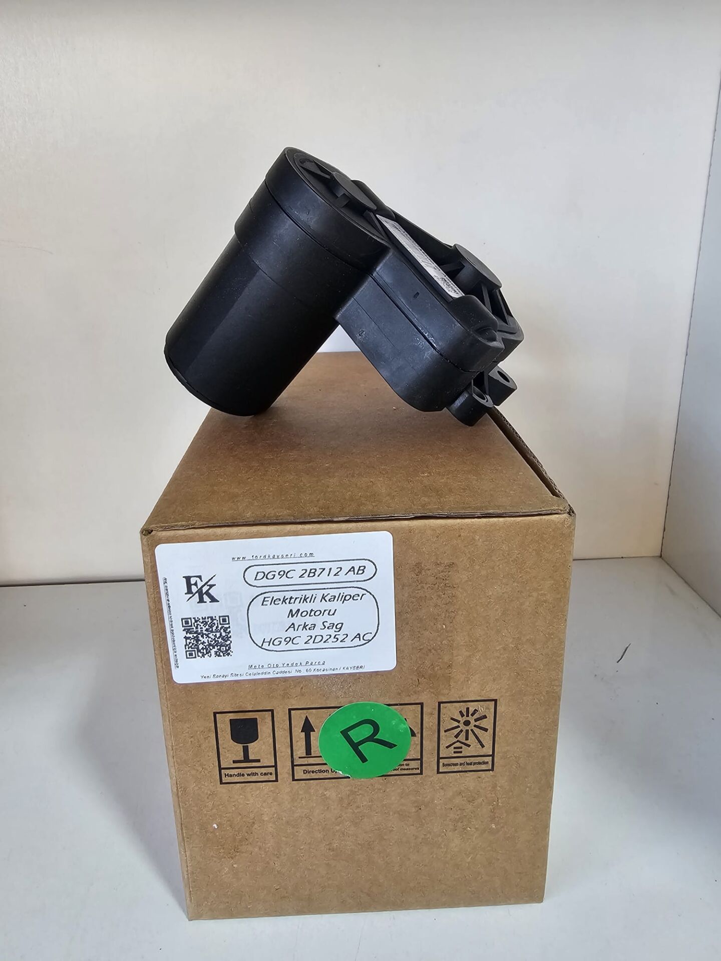 Ford Mondeo Kuga Elektrikli Kaliper Motoru Arka Sağ HG9C2D252AC