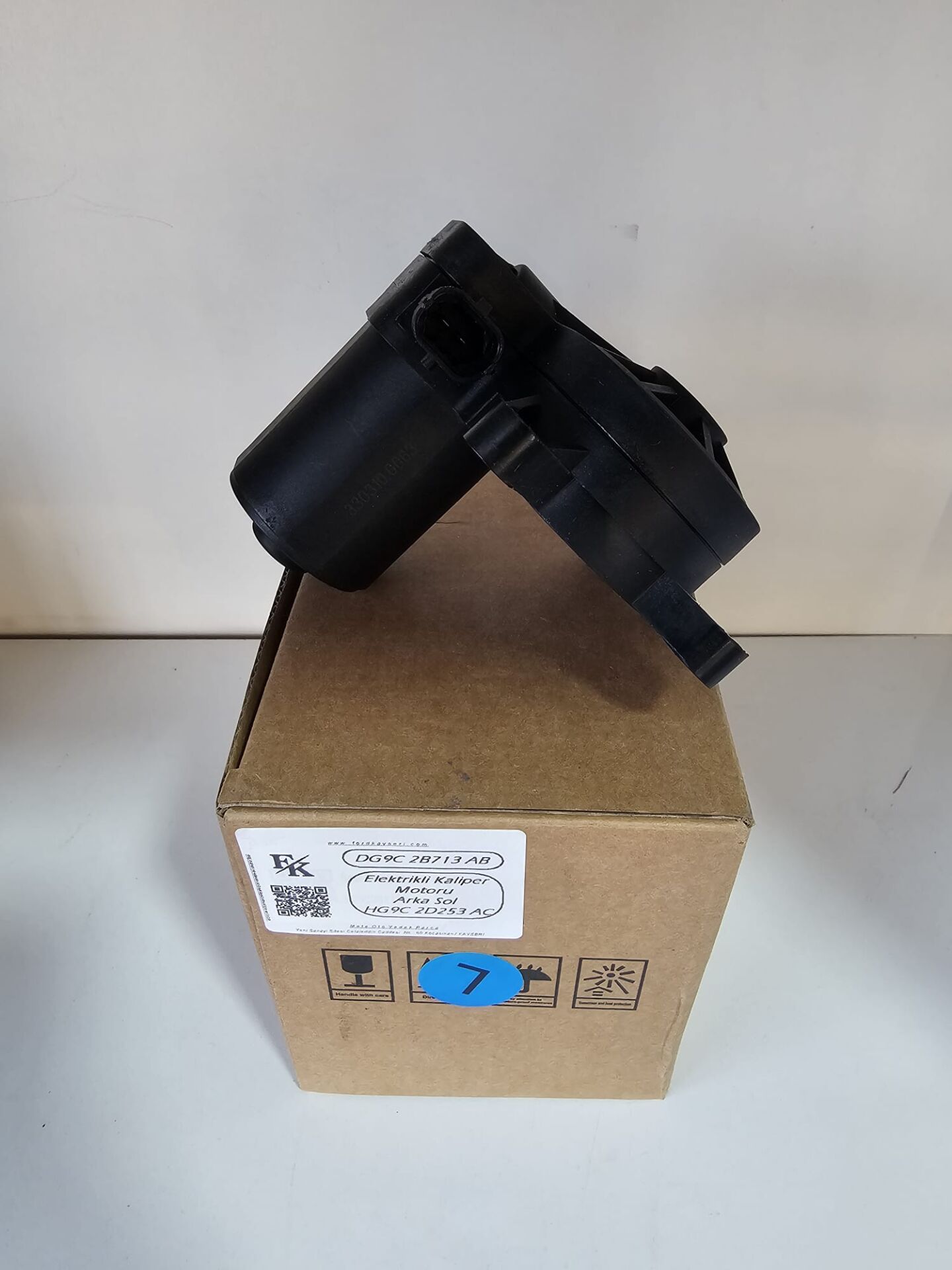 Ford Mondeo Kuga Elektrikli Kaliper Motoru Arka Sol HG9C2D253AC