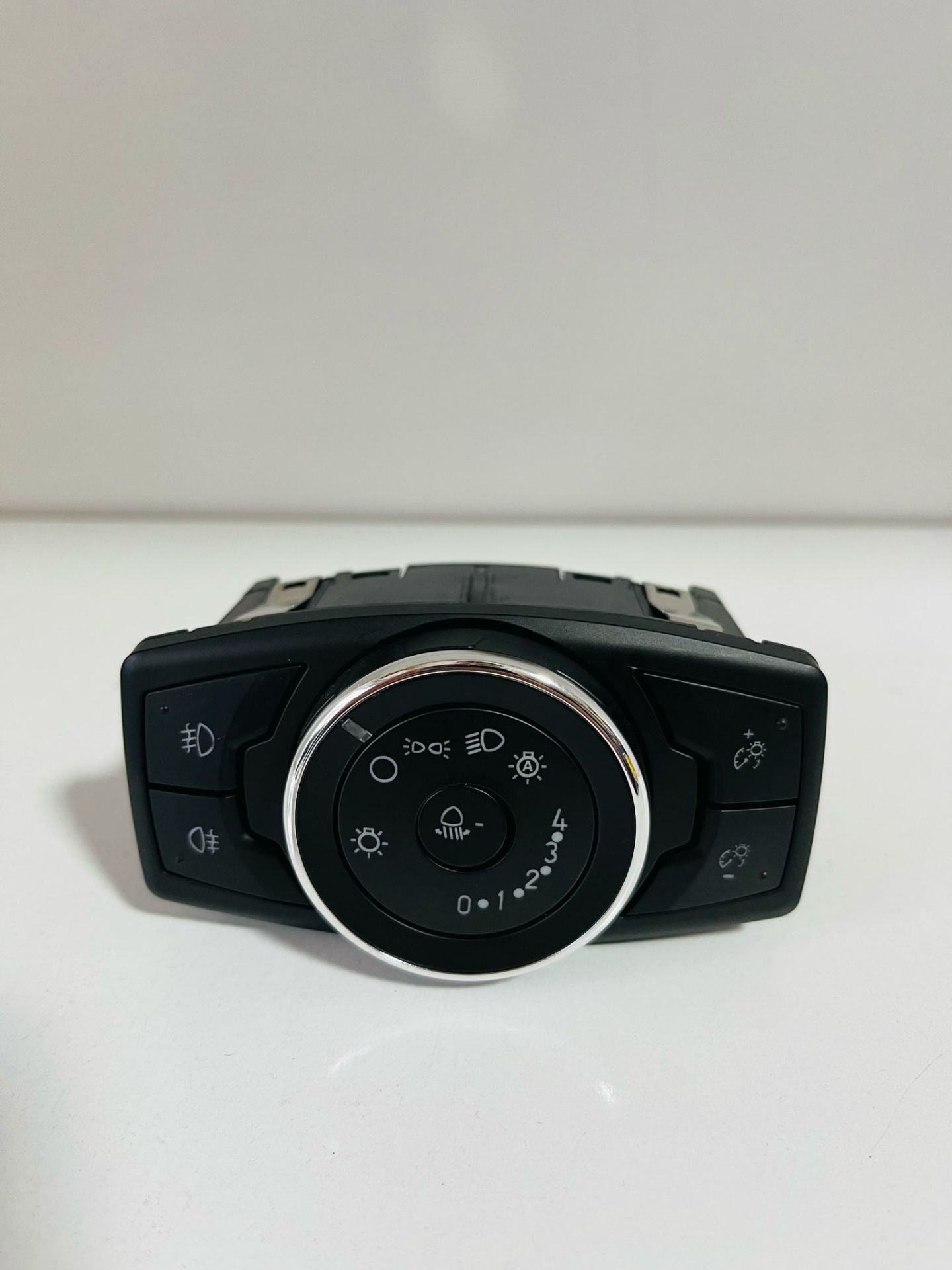 Ford Courier Far Açma Anahtar Düğmesi Çift Sis [Auto'lu] 2014-2023