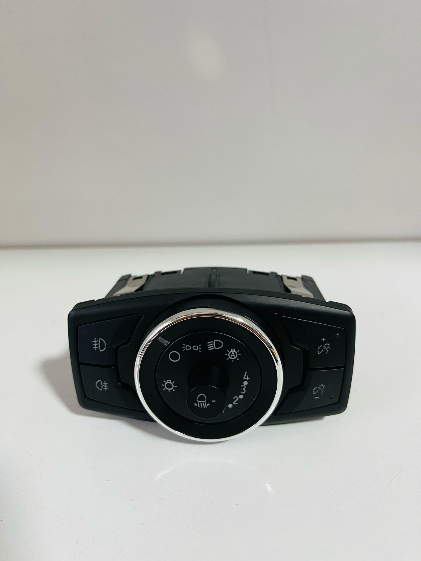 Ford Custom Far Açma Anahtar Düğmesi Çift Sis [Auto'lu] 2013-2018