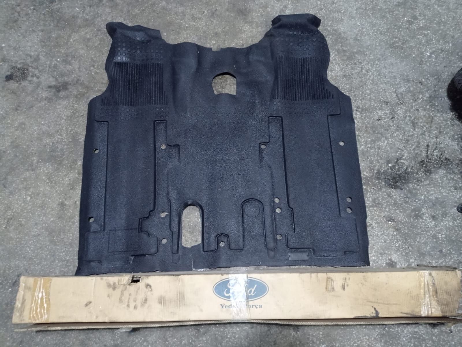Ford Transit Binek Ön Taban Döşeme Paspası 1993-2001 Otosan