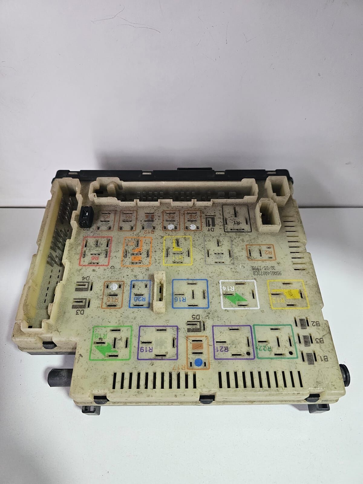 Ford Escort Sigorta Kutusu - Tablası 95AG14A073CB