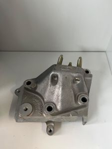 Ford Fiesta Motor Takoz Bağlantı Braketi Sağ Yan 96MM 6F001 AF