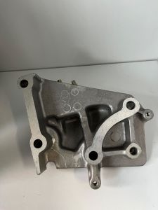 Ford Fiesta Motor Takoz Bağlantı Braketi Sağ Yan 96MM 6F001 AF