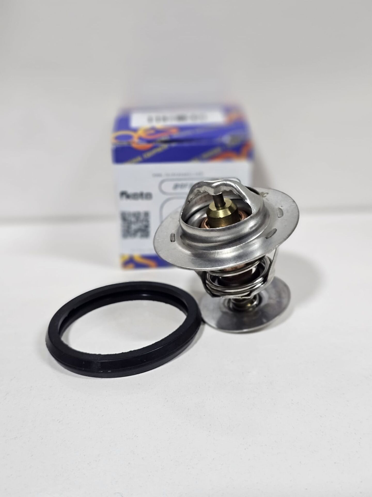 Ford Escort Termostat + Çevre Lastiği Clx Zetec Oes Marka 88°C