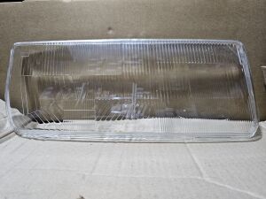 Ford Taunus Ön Far Camı GTS Sağ (Gerçek Cam) 83BG-13060-AA 5907-R