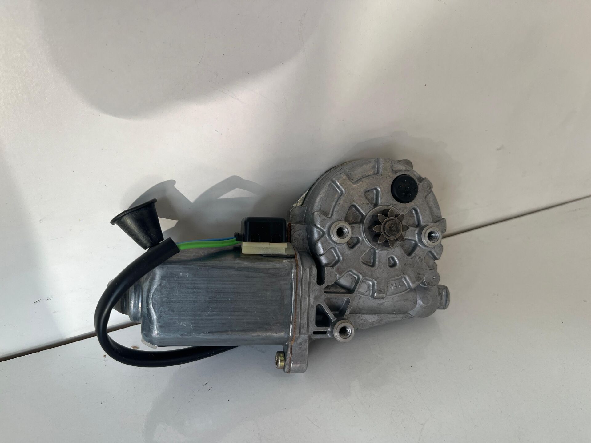 Ford Sierra Scorpio Cam Kriko Motoru Sağ 85GB14A389BB, 680-186401-000