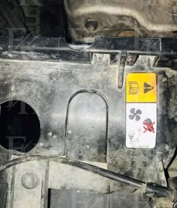Ford Courier Radyatör Panel Üst Plastiği Takım 2 Adet 2014-2023