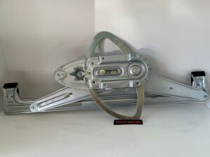 Ford Focus Ön Cam Krikosu Elektrikli Tip Sağ 2005-2011