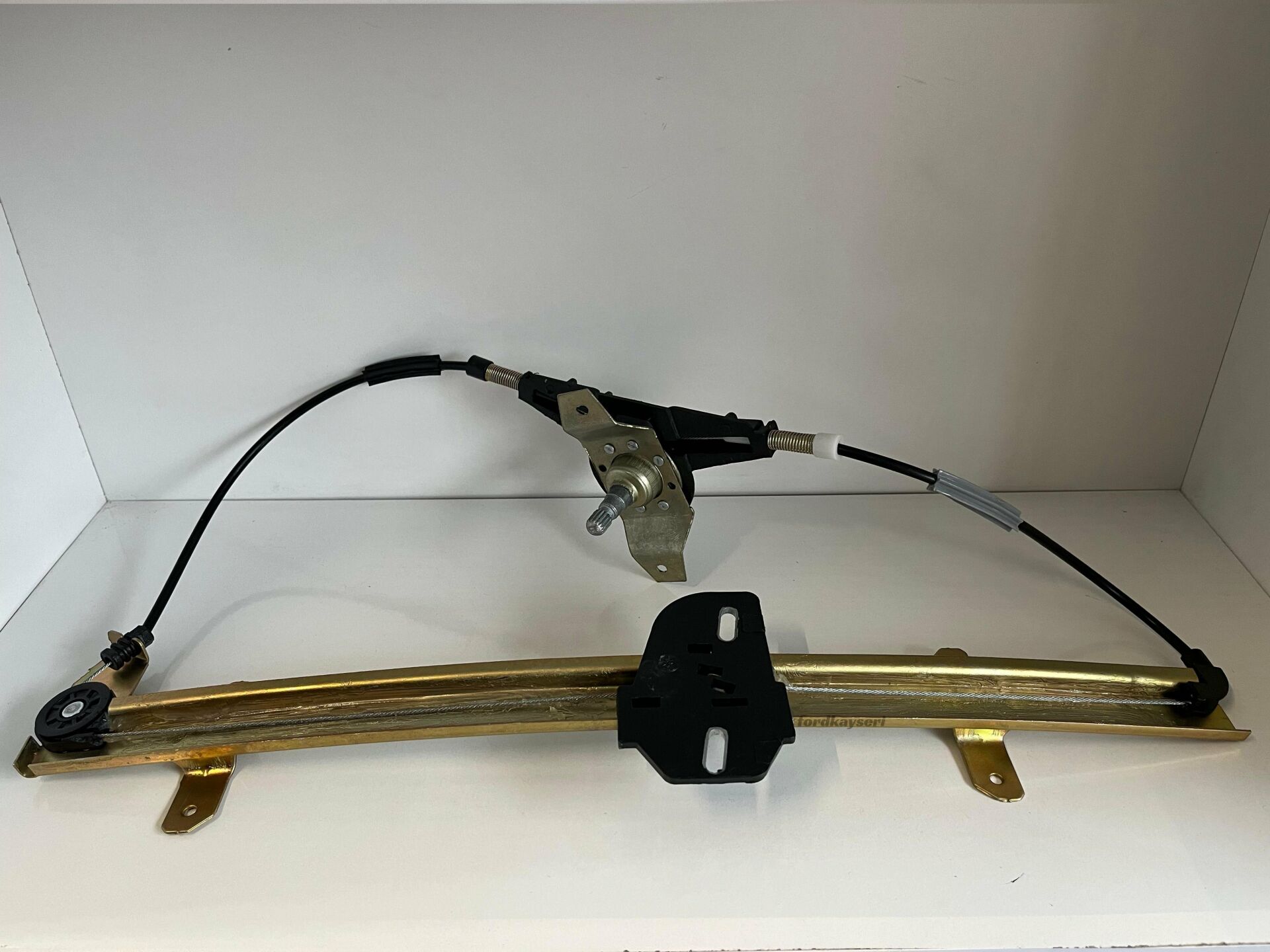 Ford Escort Ön Cam Kriko Mekanizma Sağ Manuel Tip