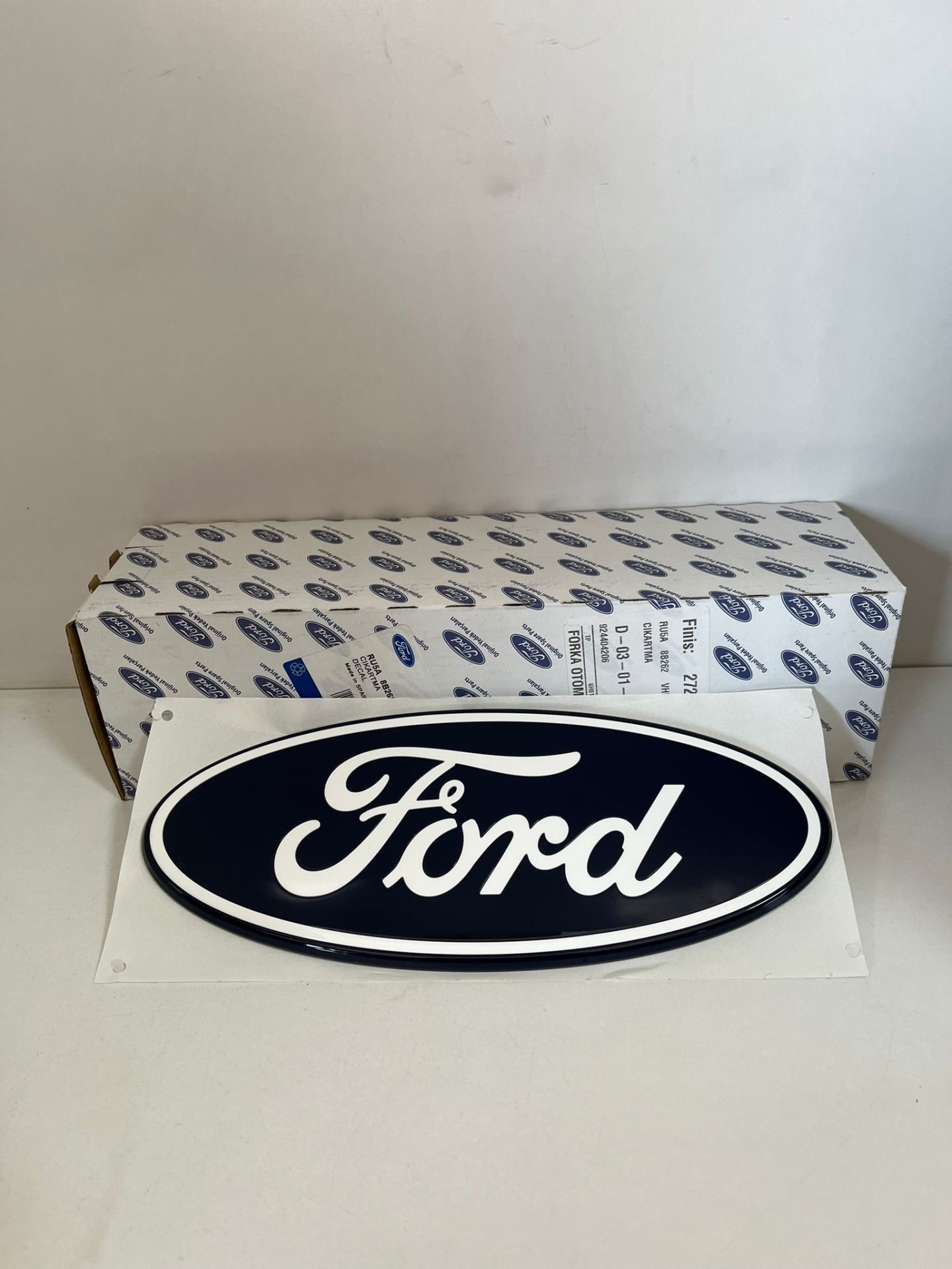 Ford Transit Custom Ön Arma Amblem Beyaz Yeni Tip (230mmX90mm)