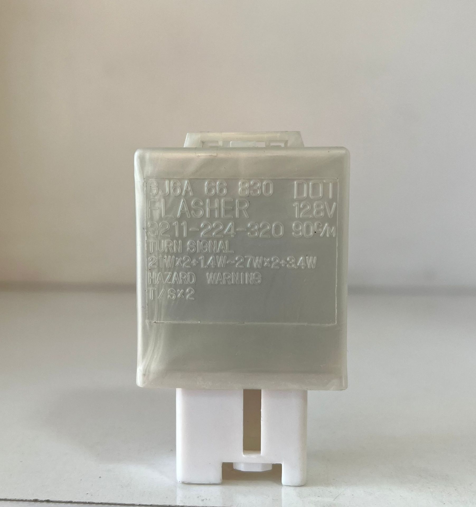 Ford Ranger Sinyal Flaşör Rolesi 7 Pin 12V (3211-224-320) GJ6A-66-830