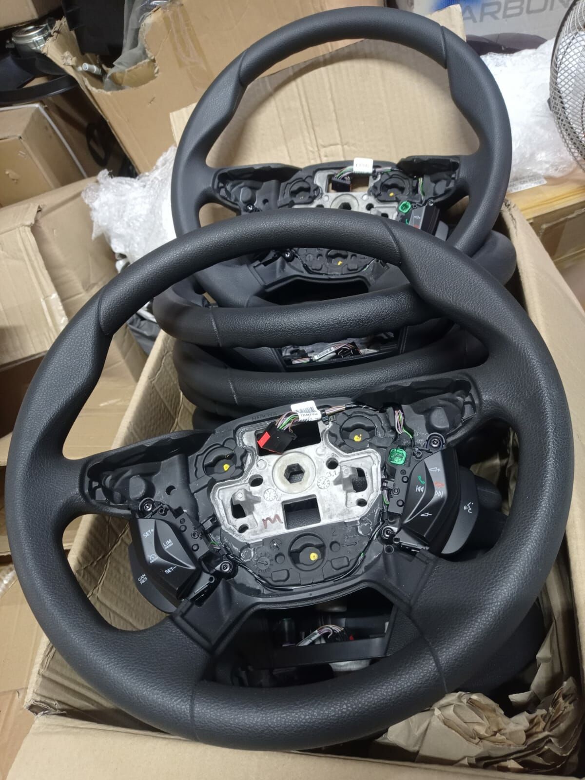 Ford Focus Direksiyon Simidi Komple Hız Sabitleme + Sesli Konuşma 2011-2015