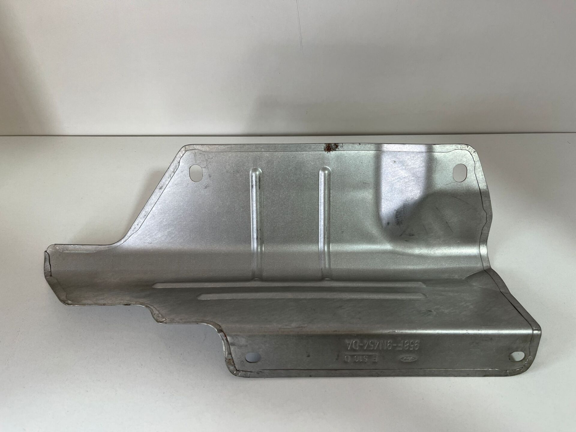 Ford Escort Egzoz Manifold Isı Kalkanı 958F9N454DA