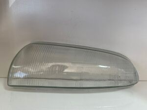 Ford Fiesta Ön Far Camı Sol Ağlayan Surat Makyajsız 1996-1999 (Cam)