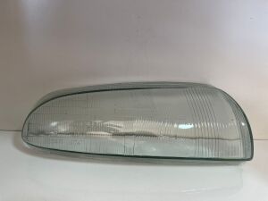 Ford Fiesta Ön Far Camı Sağ Ağlayan Surat Makyajsız 1996-1999 (Cam)